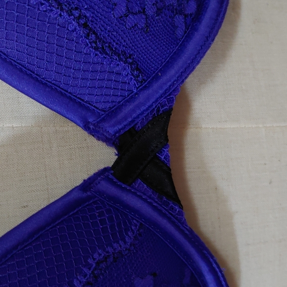 Victoria's Secret Very Sexy Padded Demi Bra 34B NWOT - Picture 4 of 13